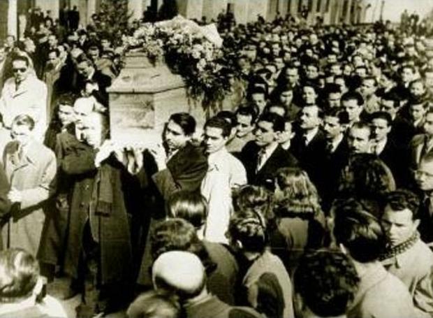 «Ηχήστε οι Σάλπιγγες»: Η Κηδεία του Κωστή Παλαμά